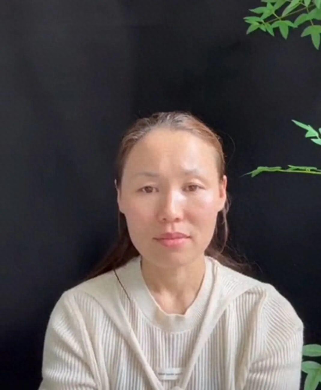 36岁网红坠亡177天，遗体未寒立案难！300万粉丝等不来真相，女友一句“没犯罪”刺痛谁心？