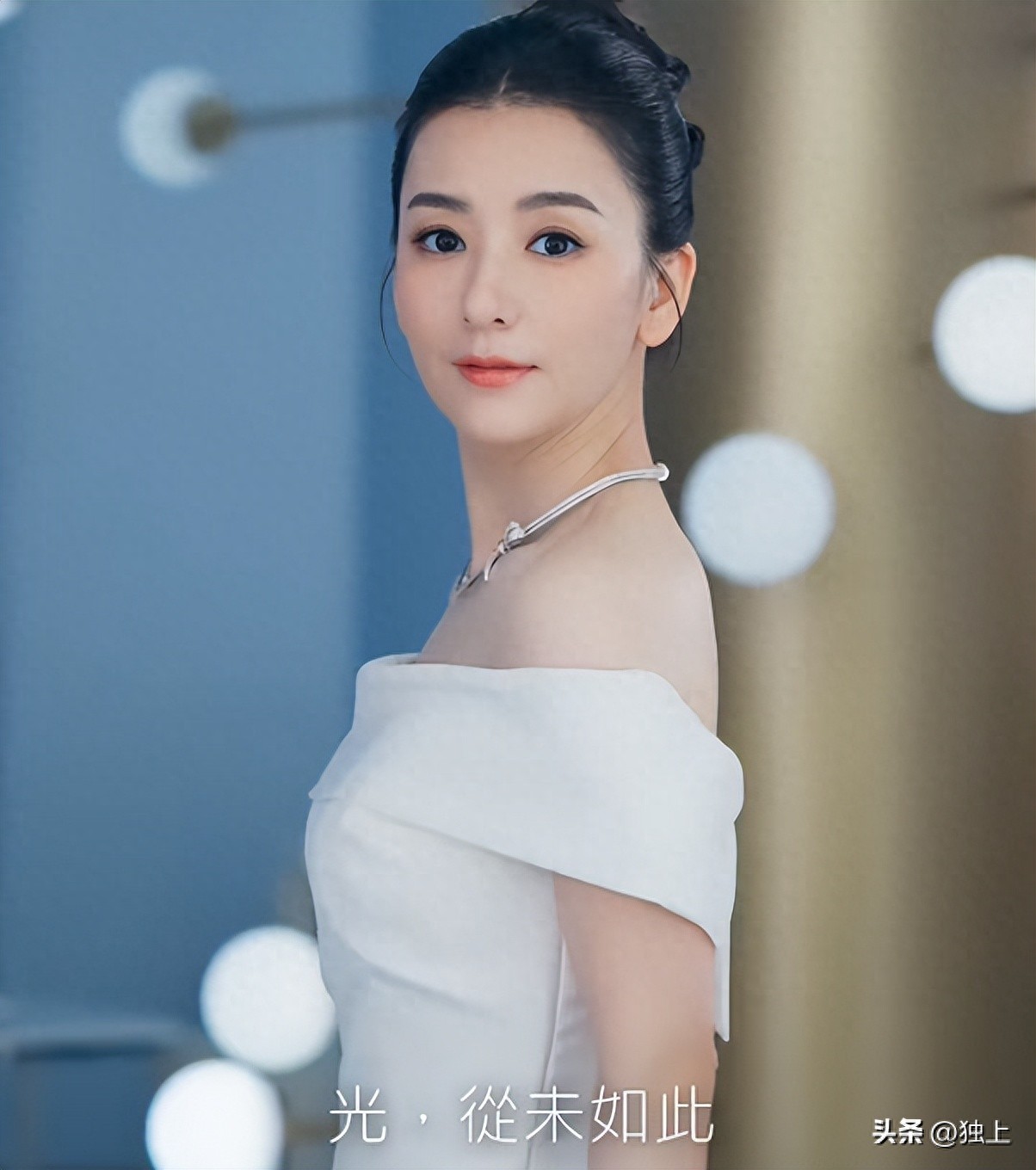 天王嫂方媛生图翻车!150cm真实身高曝光,网友:和郭富城果然绝配